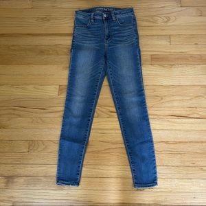 American Eagle Super Stretch Hi Rise Jeggings Size 2 Medium Wash Skinny Jeans